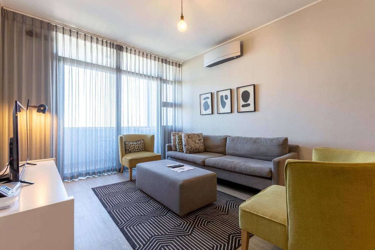 Axis Luxury By Century